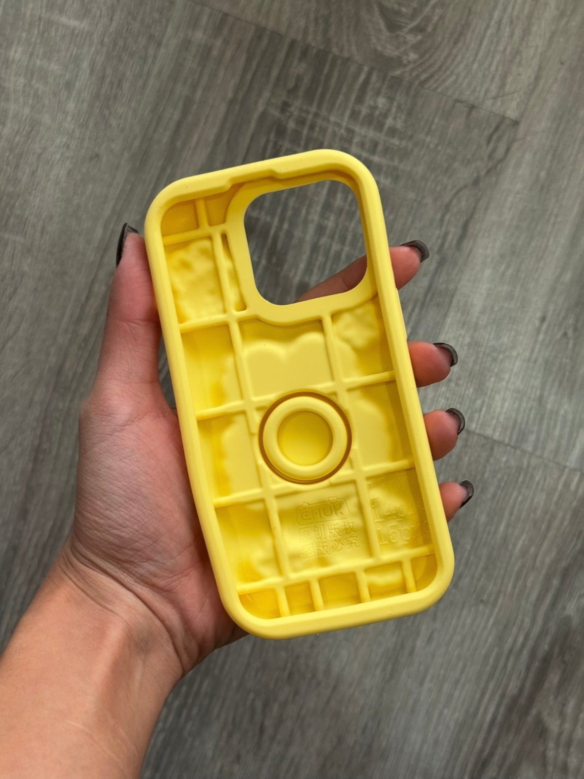 Case Rabbit Yellow - iPhone 14 Pro Compatible