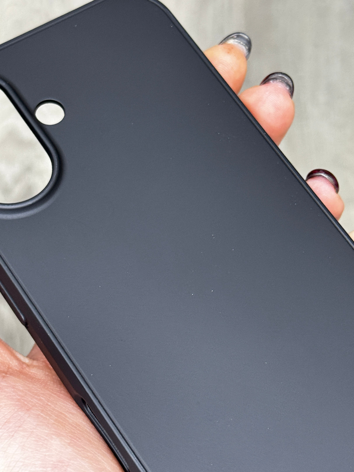 Case Anti-Shock Silicone The Silky - iPhone 16 Plus Compatible