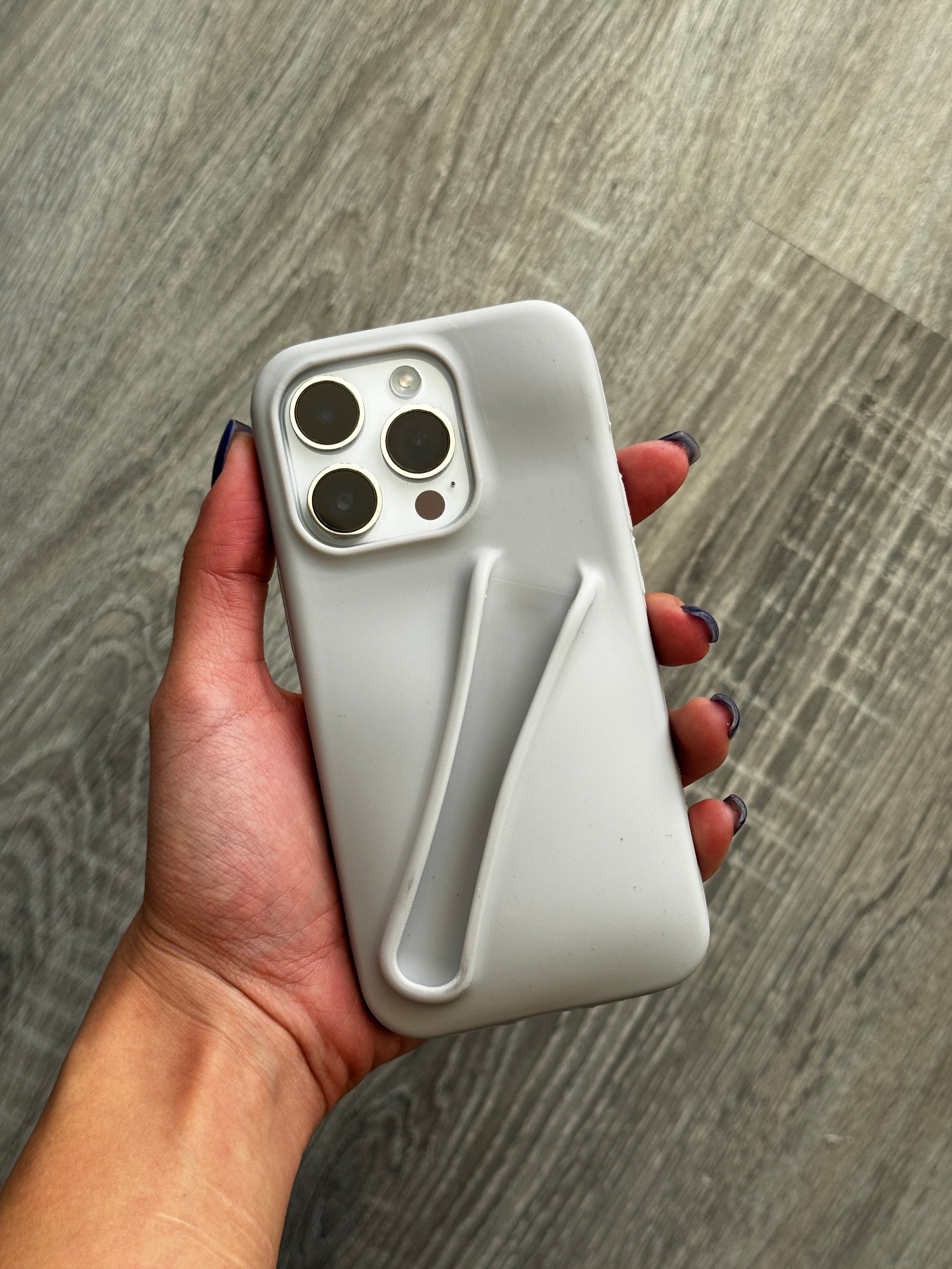 Case Lipstick Compartment Silicone - iPhone 15 Pro Max Compatible
